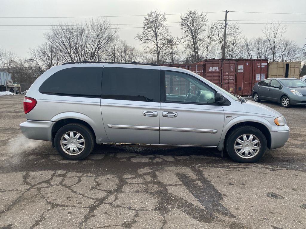 2007 CHRYSLER TOWN & COUNTRY 21