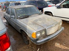 1983 Mercedes-Benz 300 Series