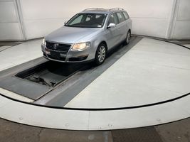 2010 VOLKSWAGEN Passat