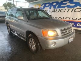 2002 TOYOTA HIGHLANDER