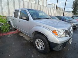 2011 NISSAN Frontier