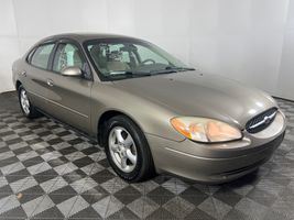 2002 Ford Taurus