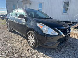 2015 NISSAN Versa