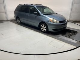 2005 TOYOTA SIENNA CE