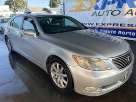 2007 Lexus LS 460