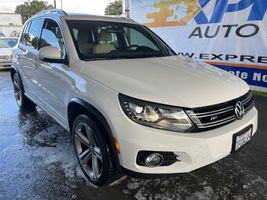 2014 VOLKSWAGEN Tiguan