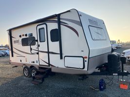 2016 FOREST RIVER ROCKWOOD