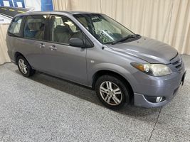 2004 Mazda MPV