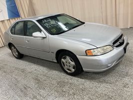 2001 NISSAN Altima