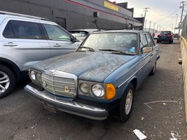 1983 Mercedes-Benz 300 Series