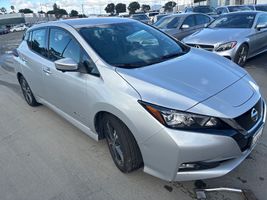 2018 NISSAN LEAF