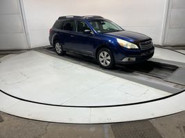2010 SUBARU OUTBACK