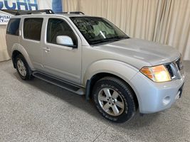 2012 NISSAN Pathfinder