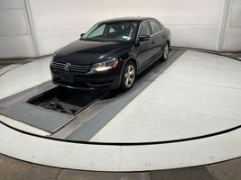 2013 VOLKSWAGEN Passat