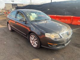 2010 VOLKSWAGEN Passat