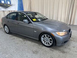 2011 BMW 3-SERIES