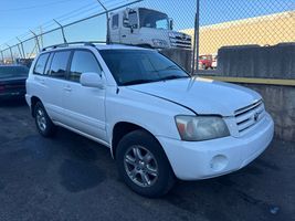 2004 Toyota HIGHLANDER