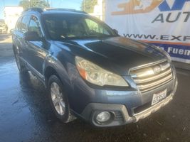 2013 SUBARU OUTBACK