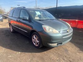 2004 Toyota Sienna