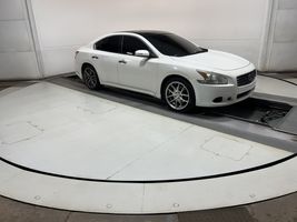 2010 NISSAN MAXIMA