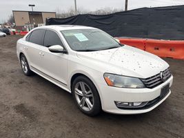 2012 VOLKSWAGEN Passat