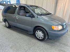 2000 Toyota Sienna