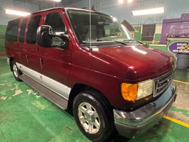 2004 Ford E150 Vans