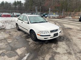 2001 Volvo S40