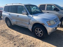 2002 Mitsubishi Montero