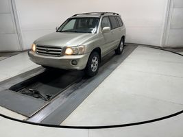2003 TOYOTA HIGHLANDER
