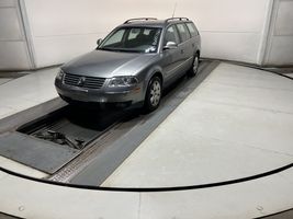 2004 VOLKSWAGEN Passat