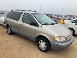 2000 Toyota Sienna