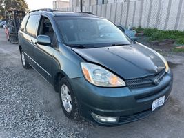 2004 Toyota Sienna