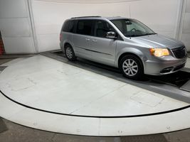 2011 CHRYSLER TOWN & COUNTRY