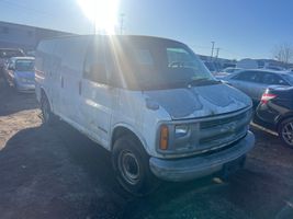 2001 CHEVROLET G3500 VANS