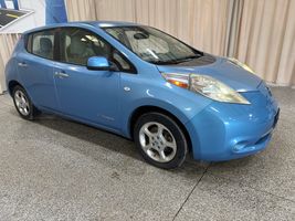2011 NISSAN LEAF