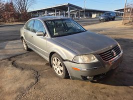2003 VOLKSWAGEN Passat