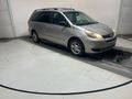 2004 TOYOTA SIENNA