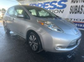 2015 NISSAN LEAF