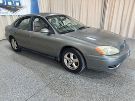 2004 FORD TAURUS