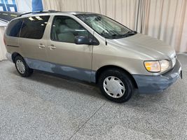 2000 TOYOTA SIENNA