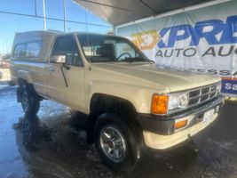 1986 TOYOTA PICKUP