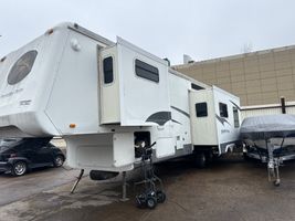 2005 5TH WHEEL RV PARADIDE POINT