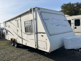 2008 CUB 25 FOOT BUMPER BULL RV