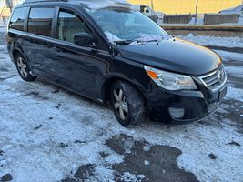 2011 VOLKSWAGEN ROUTAN