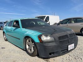 2005 DODGE MAGNUM
