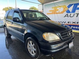 2000 Mercedes-Benz M-Class
