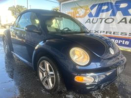 2004 VOLKSWAGEN NEW BEETLE