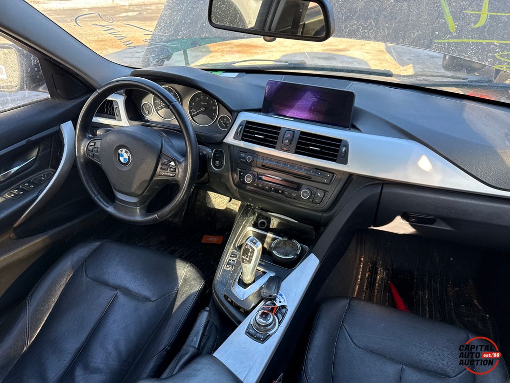 2013 BMW 3-SERIES 10