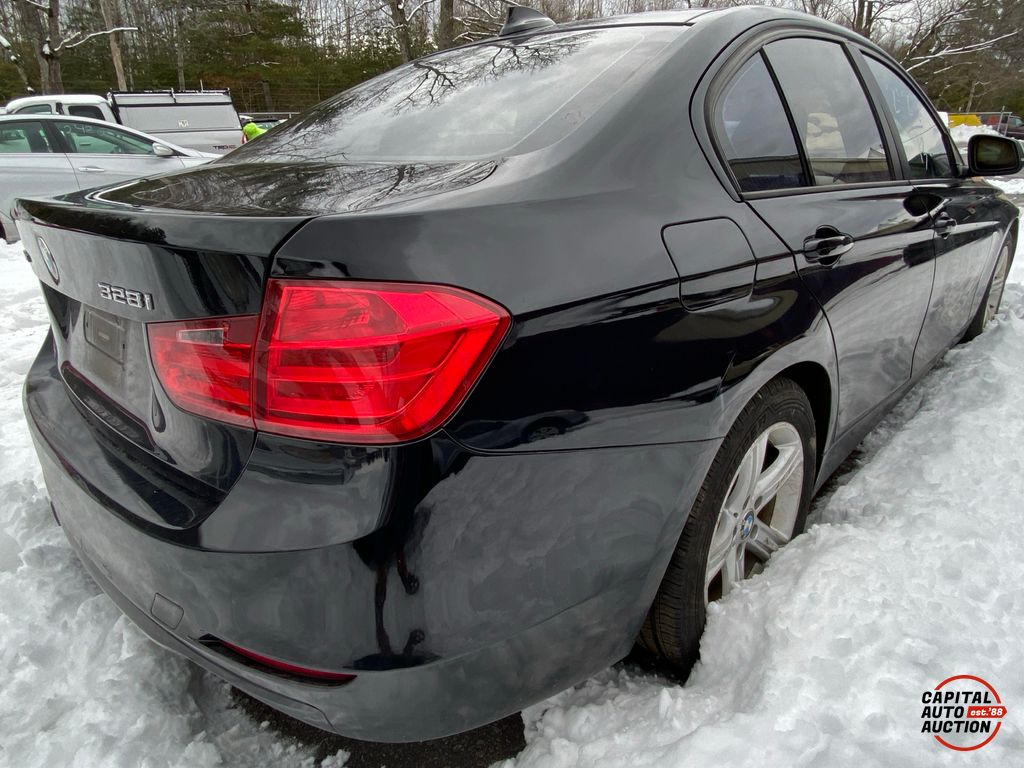 2013 BMW 3-SERIES 3